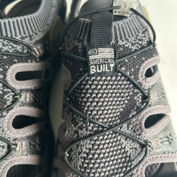 Keen Grey Black Textile Rubber Outsole Sneakers Sandals size 9 - Picture 7 of 14